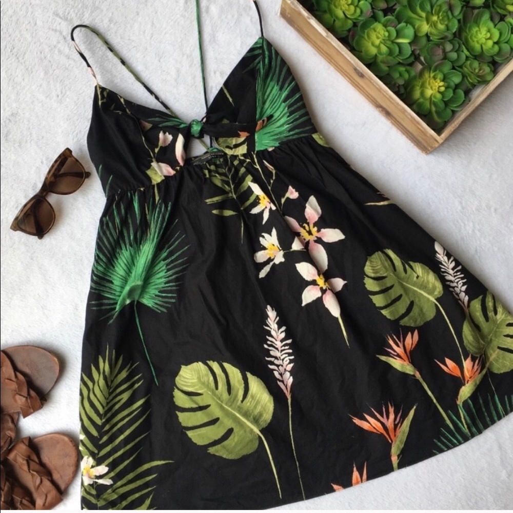 NWOT TROPICAL STRAP MINI DRESS